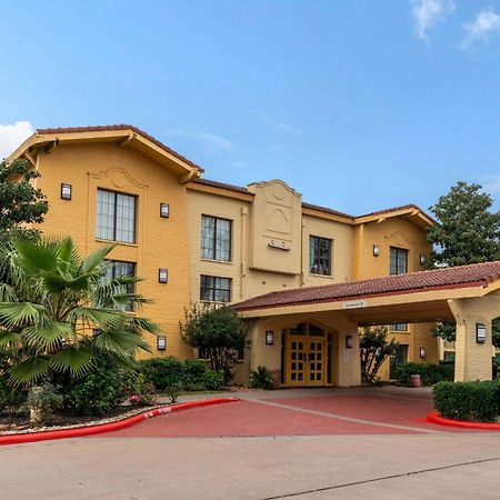 Super 8 By Wyndham The Woodlands North Hotel Ngoại thất bức ảnh