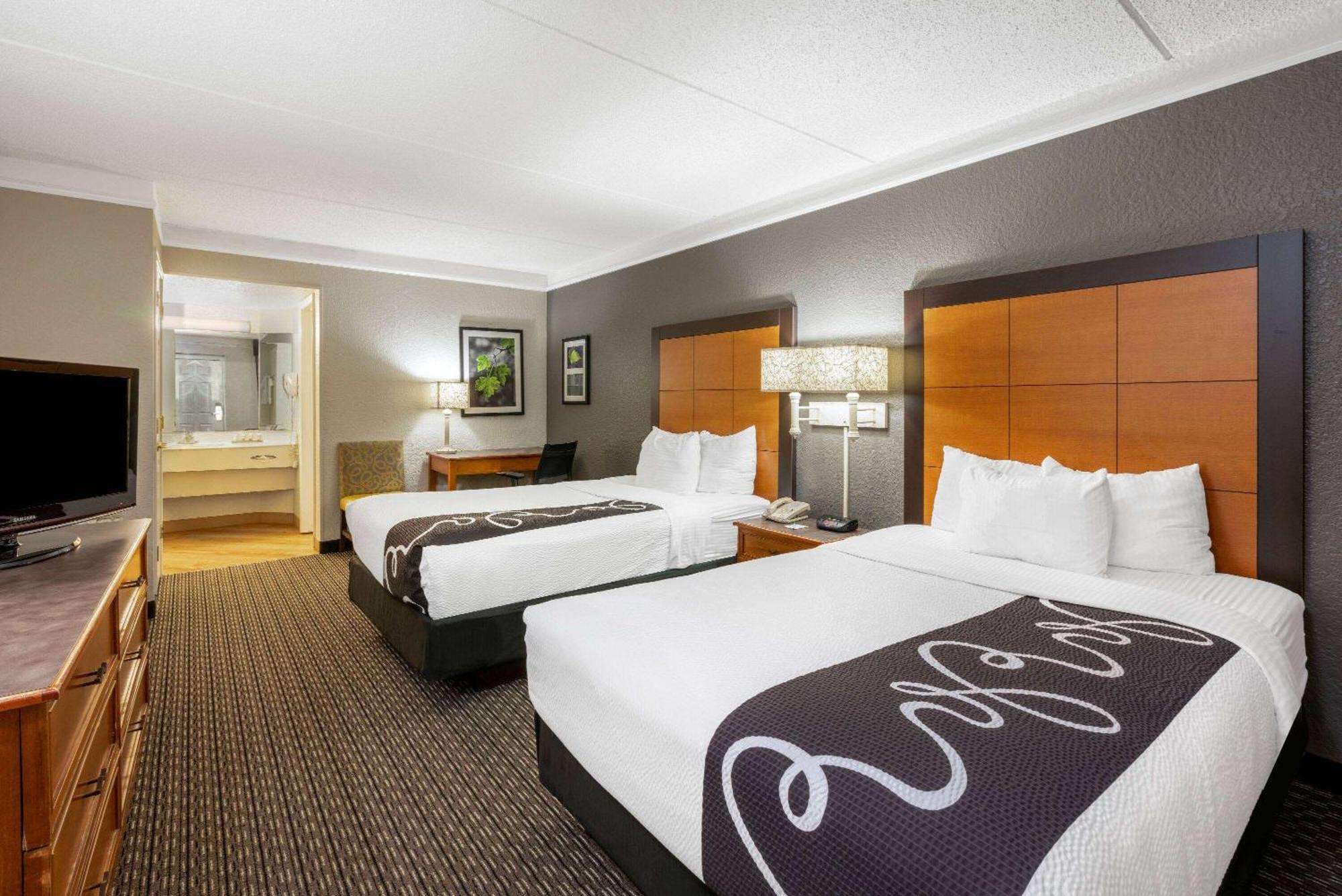 Super 8 By Wyndham The Woodlands North Hotel Ngoại thất bức ảnh